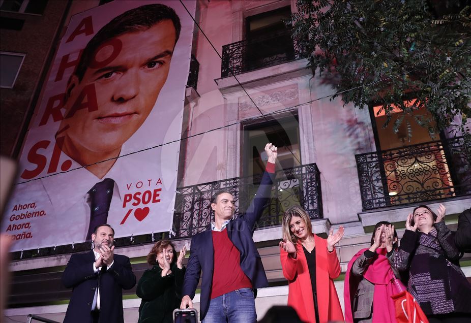 İspanya'daki seçimler ülkedeki siyasi belirsizliği derinleştirdi
