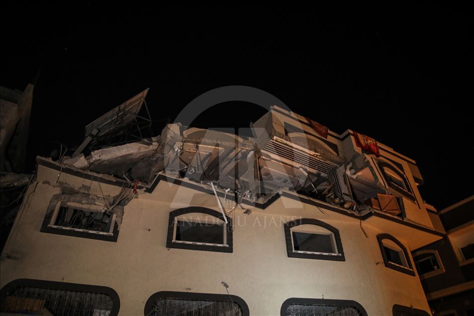 İsrail ordusu Gazze'yi bombaladı