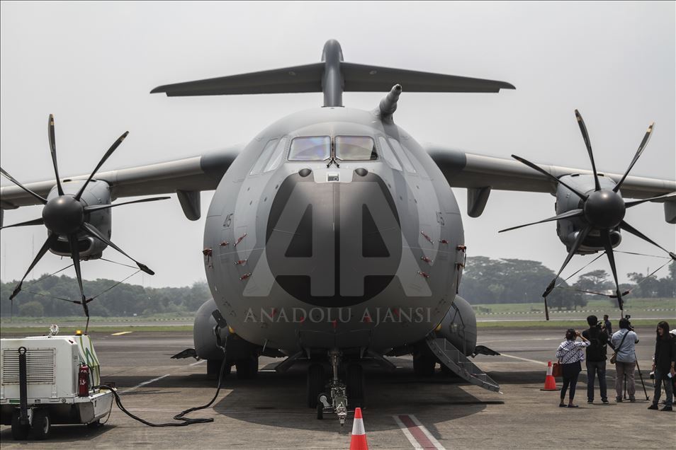 Pesawat A400M milik AU Inggris berkunjung ke Indonesia