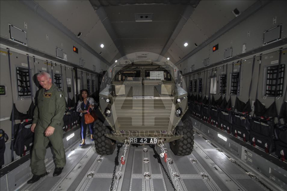 Pesawat A400M milik AU Inggris berkunjung ke Indonesia