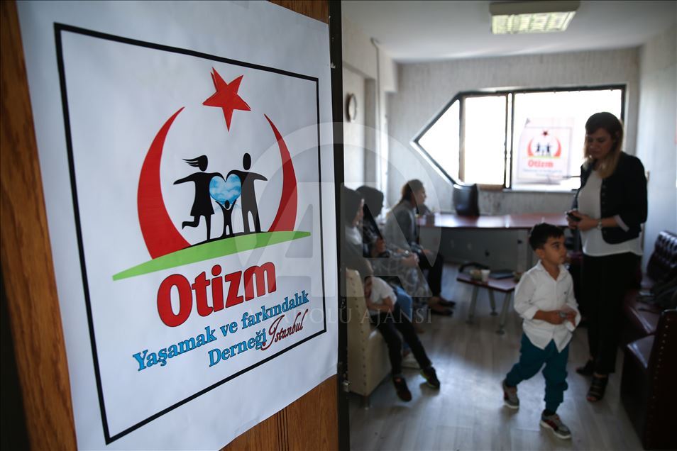 التركية "أمينة".. أمل الأطفال المصابين بالتوحد
