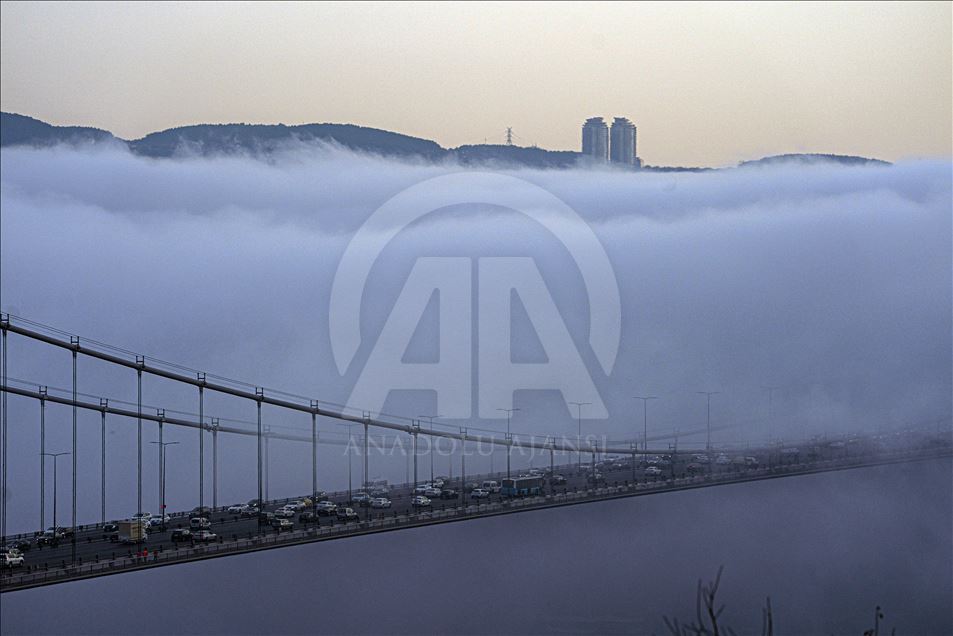 İstanbul'da sis