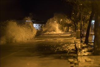 Moti i keq godet Kroacinë, përmbyten qytetet bregdetare