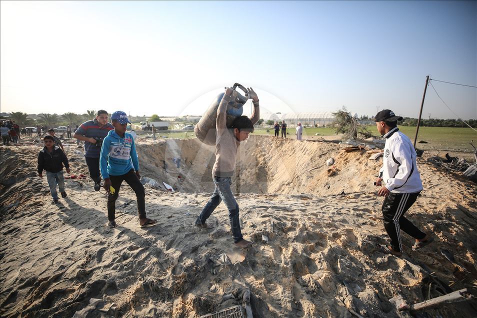 غزة تستيقظ على فاجعة قتل إسرائيل لـ8 فلسطينيين من عائلة واحدة