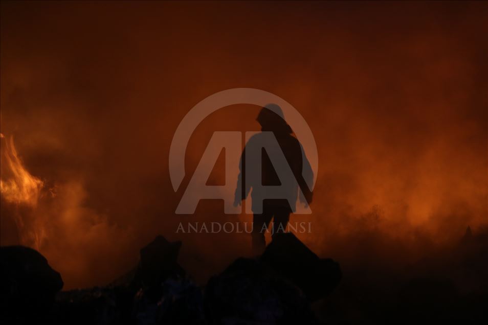 Sakarya'da geri dönüşüm fabrikasında yangın