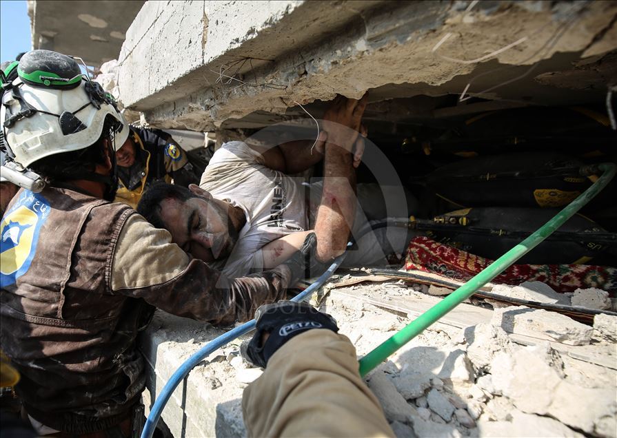 حملات هوایی رژیم اسد و روسیه به ادلب 7 کشته به جا گذاشت
