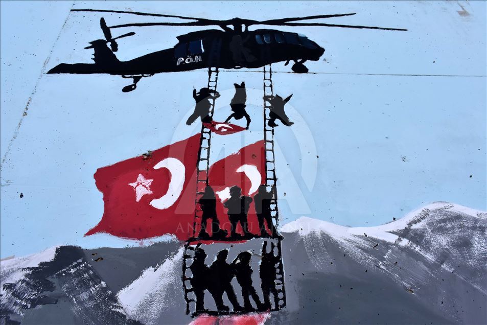 Muş Valisi Gündüzöz, öğrencilerin süslediği güvenlik duvarını inceledi