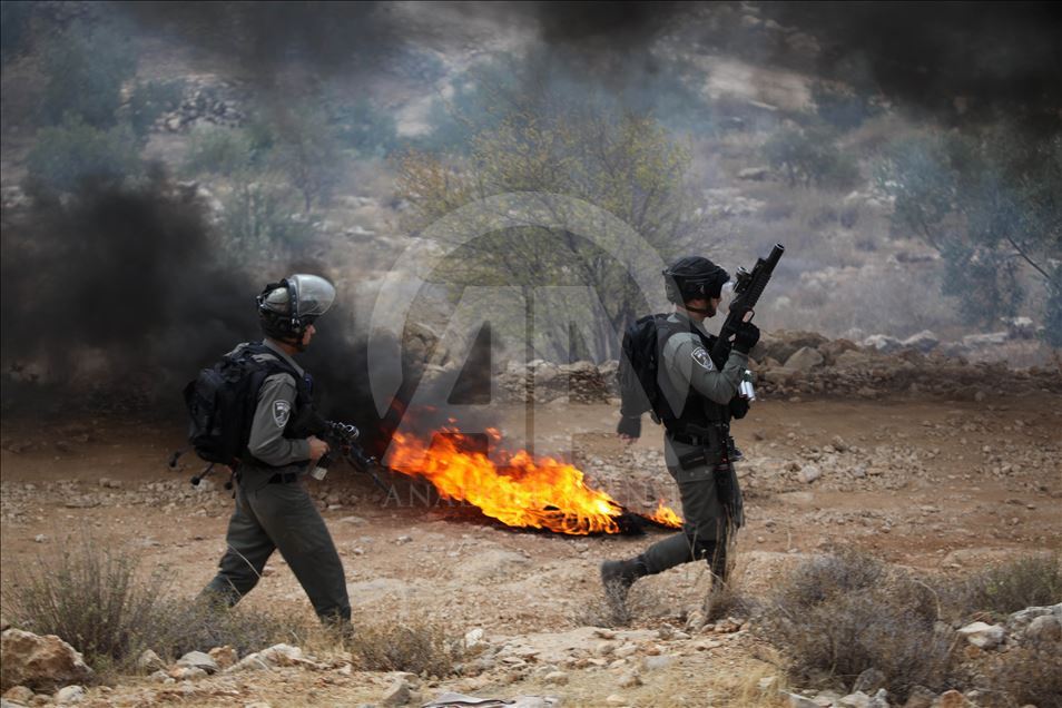 İsrail askerlerinden El Halil'deki gösteriye müdahale 