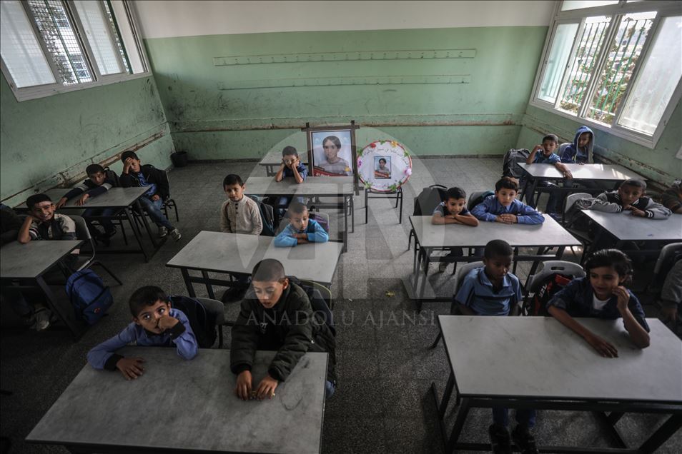 وقفة احتجاجية ضد جرائم إسرائيل بحق قطاع التعليم في غزة
