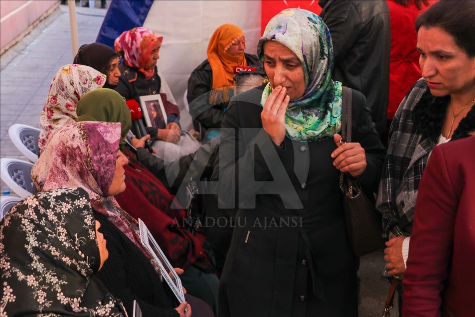 Kadın öğretmenlerden Diyarbakır annelerine destek ziyareti

