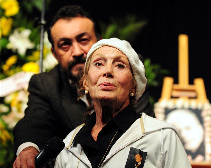 Turkey: Legendary actress Yildiz Kenter dead at 91