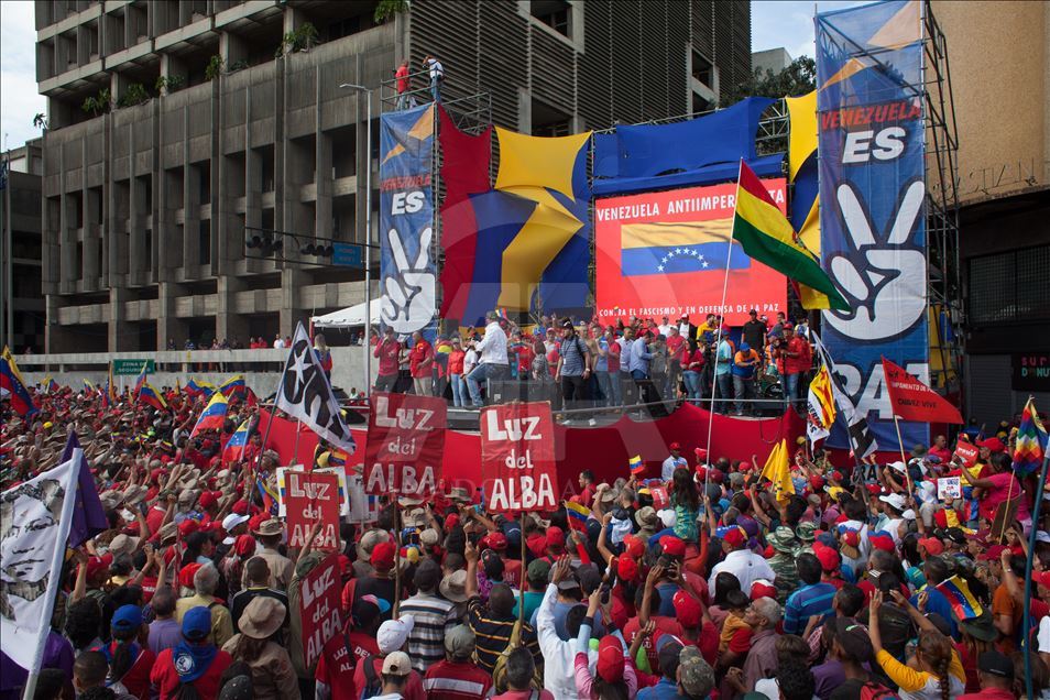 Venezuela'da Bolivya eski Devlet Başkanı Morales'e destek gösterisi