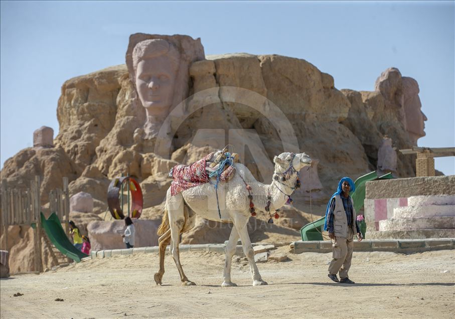 "توزر".. روح السياحة المحلية والوافدة في قلب الجنوب التونسي