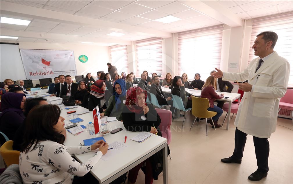 Bakan Selçuk'tan öğretmenlere "sınıf içi rehberlik" dersi