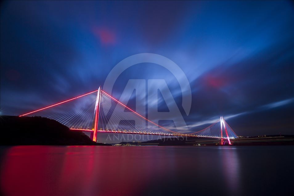 Onlar, İstanbul'un iki yakasını bir araya getiriyor