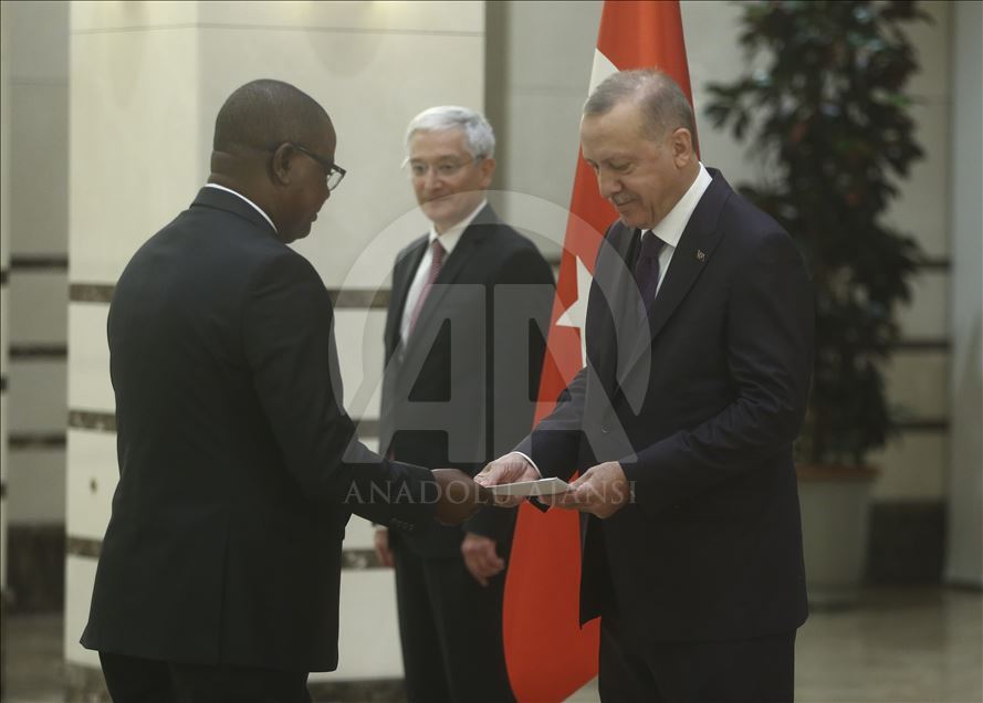 Burundi Büyükelçisi Bikebako, Erdoğan'a güven mektubu sundu