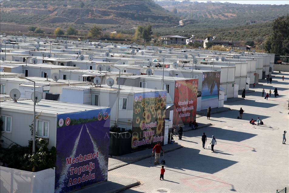 Turqi, sirianë vlerësojnë kushtet në kampet e refugjatëve