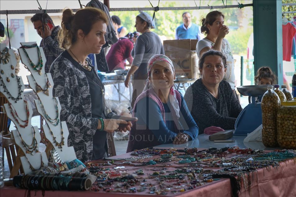 Hatay : Un marché pour la promotion des produits des femmes au foyer 
