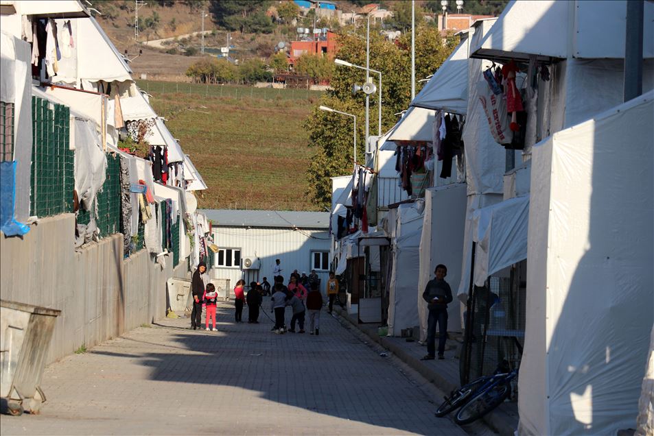 Suriyelilerin barındırıldığı merkezler Türkiye'nin yüz akı oldu