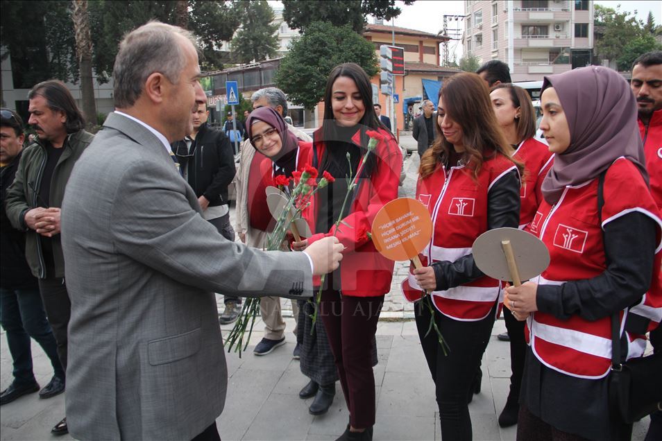 Hatay'da "Kadına Yönelik Şiddete Karşı Uluslarası Dayanışma ve Mücadele Günü"
