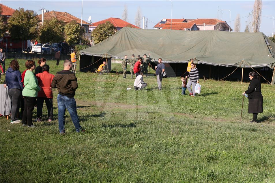 Бројот на загинати во земјотресот во Албанија зголемен на 13