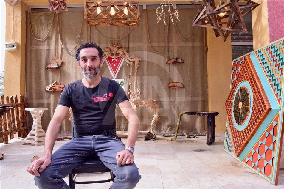 L'artiste libanais Chouman fait le show à Bilecik

