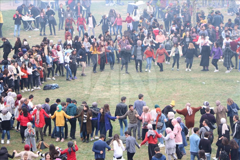 Trabzon'daki hamsi şöleninde 3 ton hamsi tüketildi