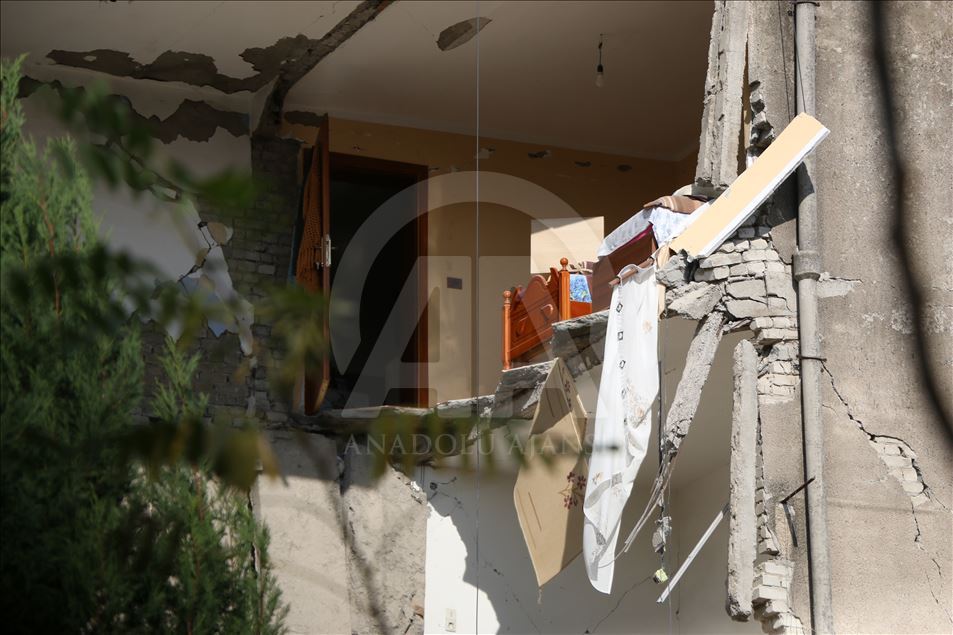 Operacionet e kërkim-shpëtimit Thumanë