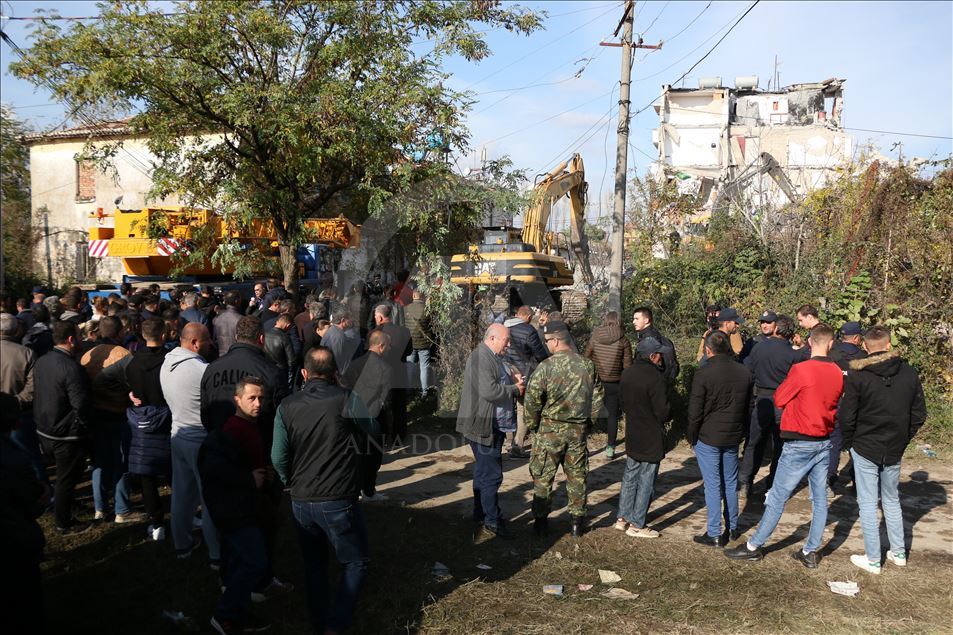Operacionet e kërkim-shpëtimit Thumanë