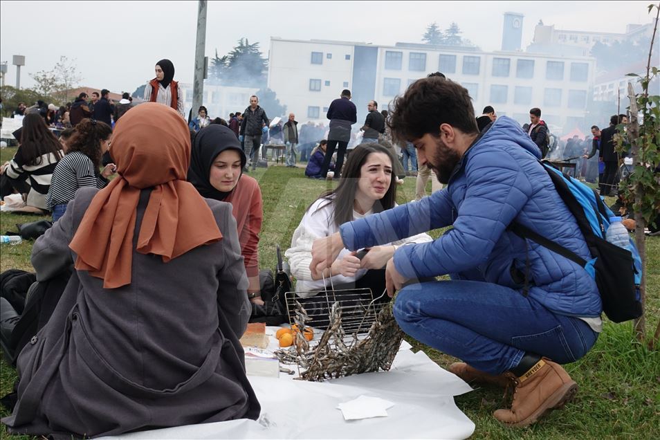 Trabzon'daki hamsi şöleninde 3 ton hamsi tüketildi