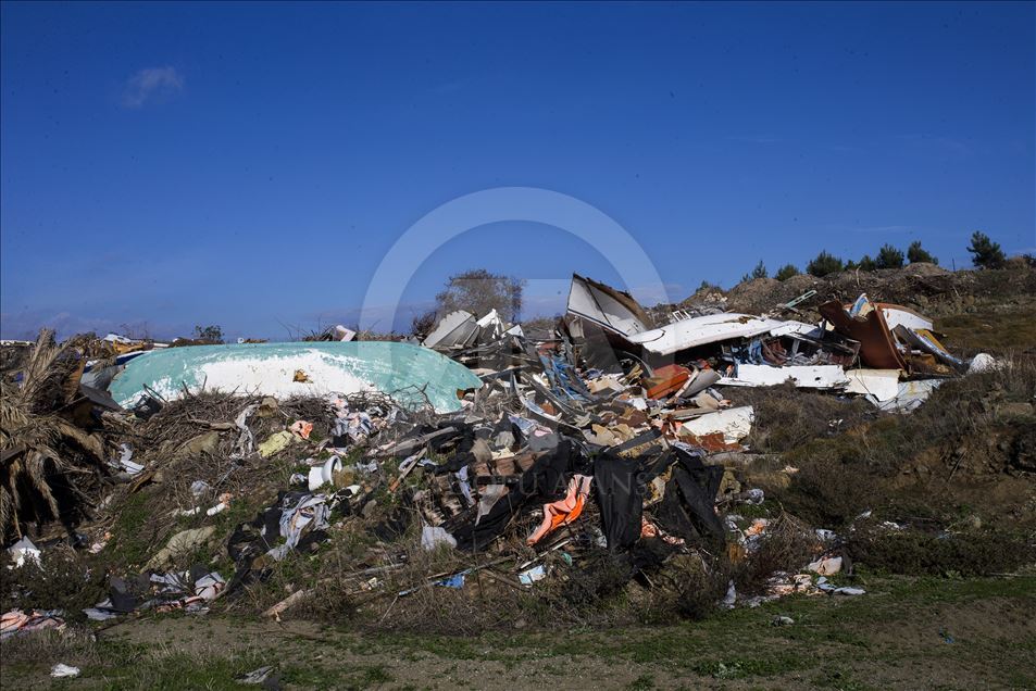 Ishulli Lesbos, deponi e jelekëve dhe gomoneve të mbetura nga "udhëtimi i shpresës"
