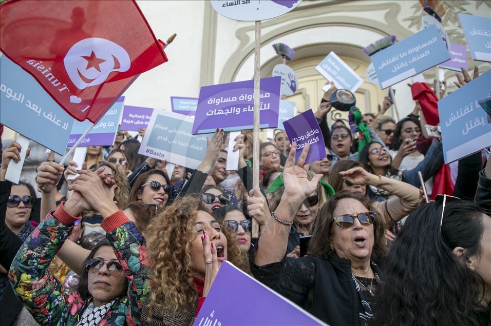 Túnez: Marcha contra la violencia contra las mujeres