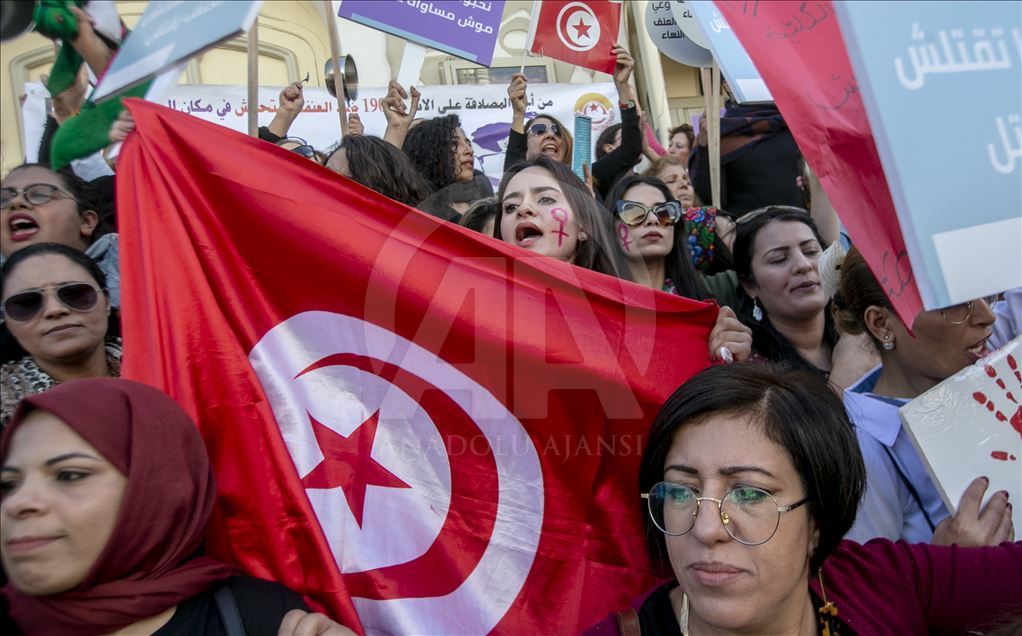 Túnez: Marcha contra la violencia contra las mujeres