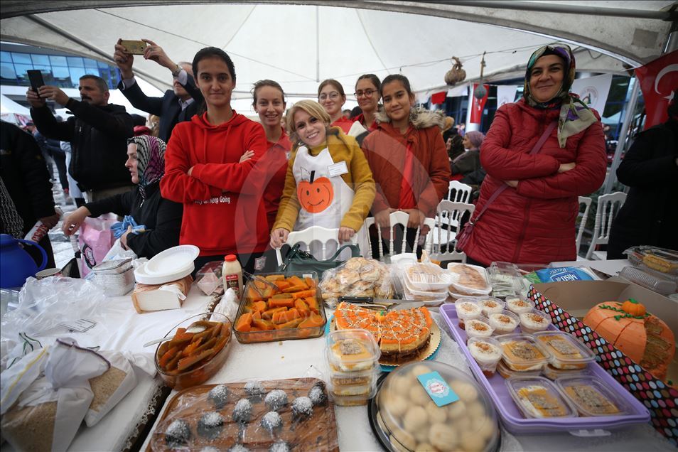 В Турции стартовал II ежегодный фестиваль тыквы и каштана
