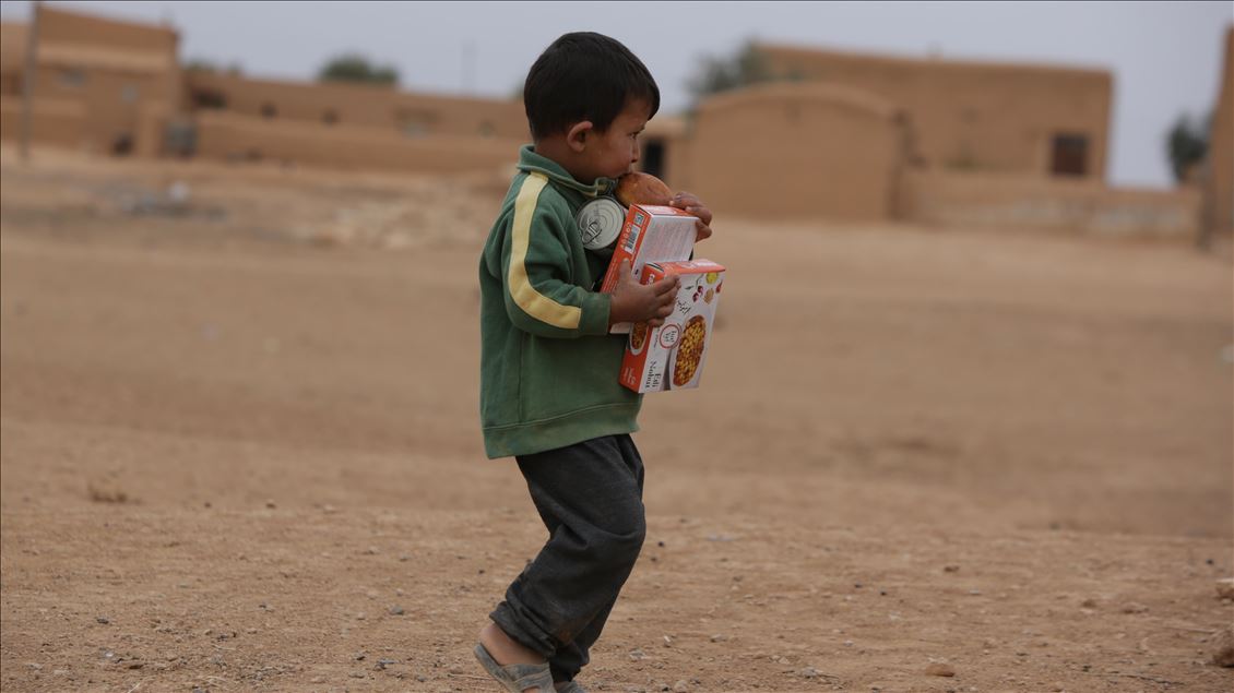 TSK'den Tel Abyad'daki sivillere gıda ve sağlık yardımı