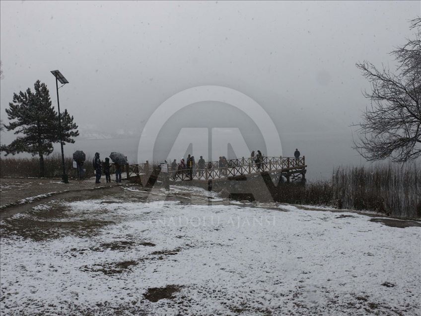 Kartepe, Abant ve Düzce'deki yaylalara mevsimin ilk karı düştü