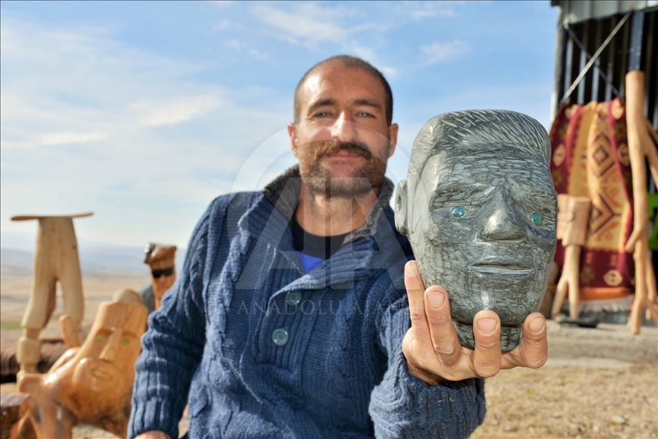 "Heykeltıraş çoban"ın hayali sergi açmak