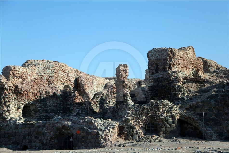 En Iran, un château hérité de la colonisation portugaise, est utilisé pour des fins touristiques