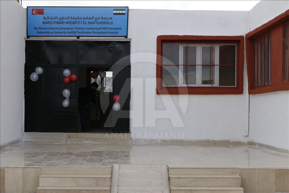 Türkiye'nin onardığı Tel Abyad'daki okul eğitime açıldı