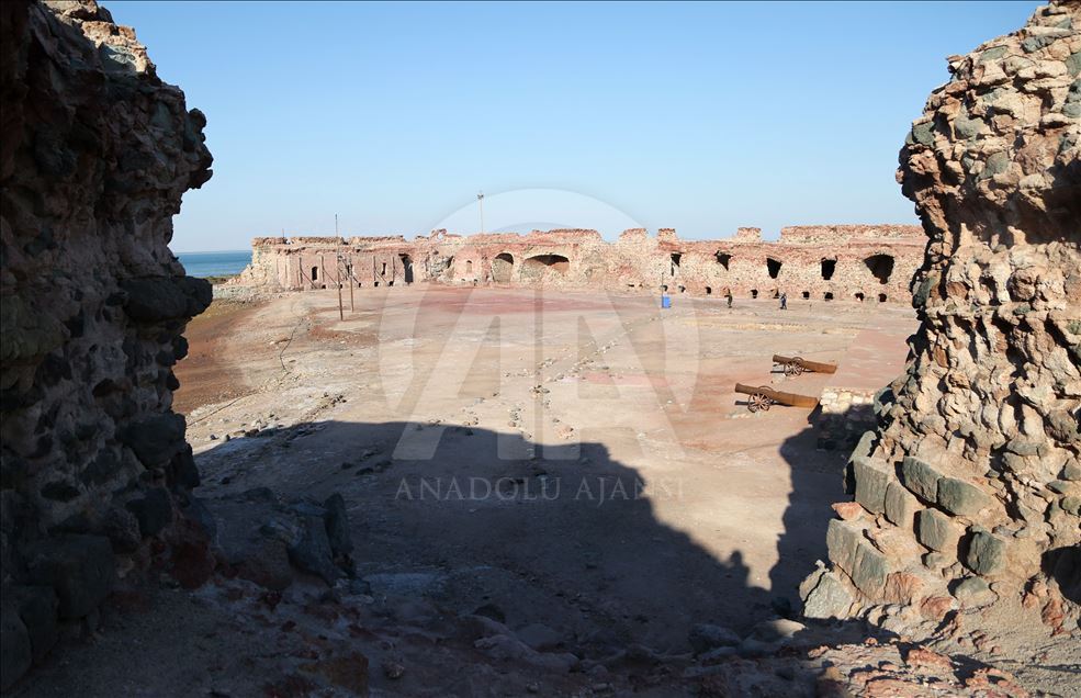 En Iran, un château hérité de la colonisation portugaise, est utilisé pour des fins touristiques