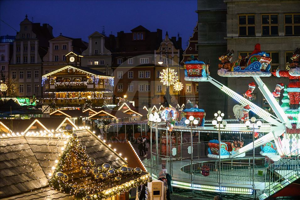 Abren las puertas los tradicionales mercados de navidad en la ciudad polaca de Breslavia