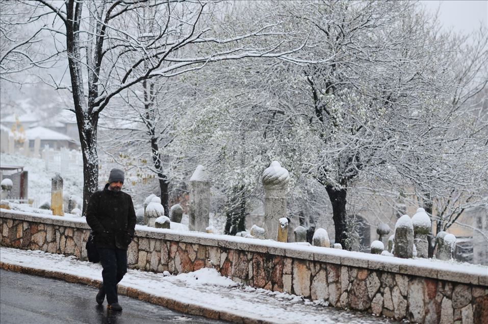Saraybosna'da mevsimin ilk karı yağdı