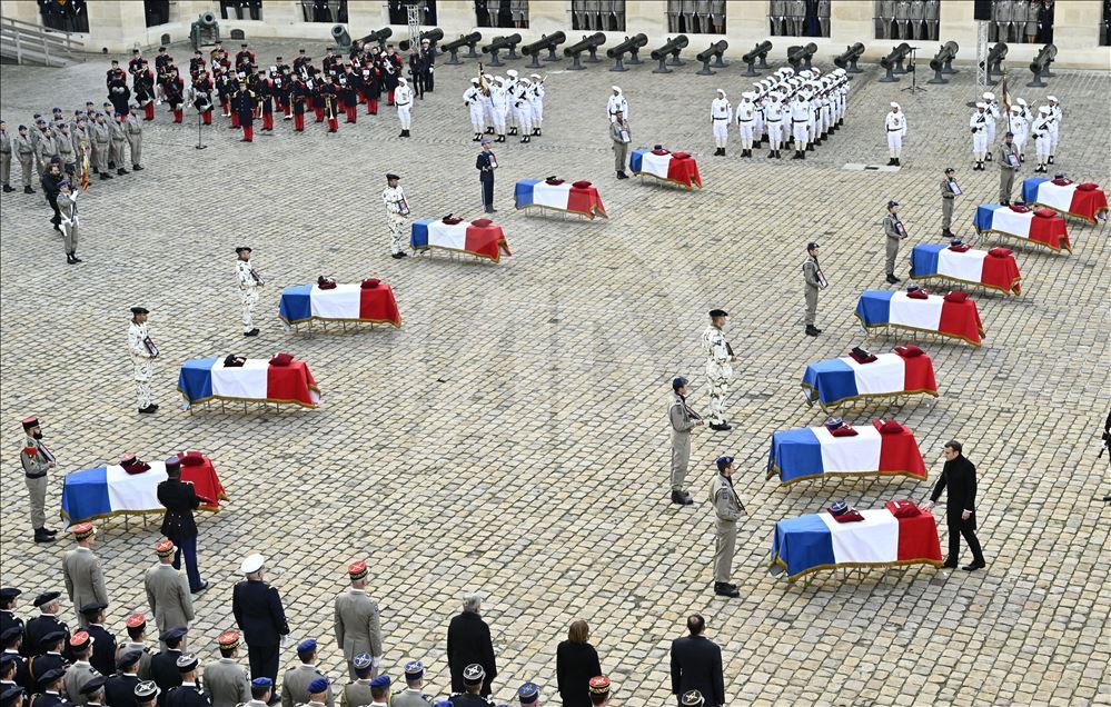 Tribute ceremony to the 13 French soldiers died in Mali