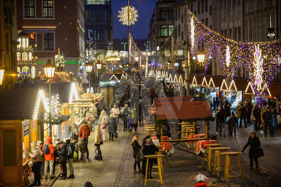 Abren las puertas los tradicionales mercados de navidad en la ciudad polaca de Breslavia
