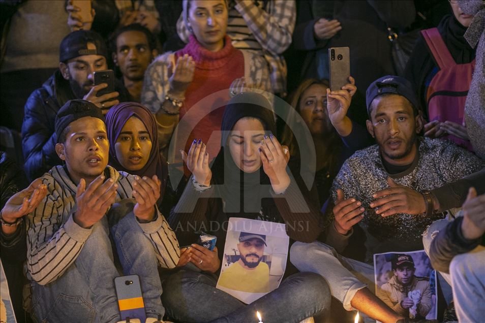 تأبين ضحايا الحافلة التونسية