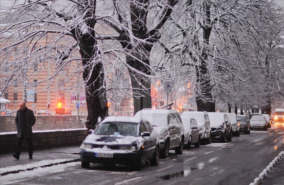 Saraybosna'da mevsimin ilk karı yağdı