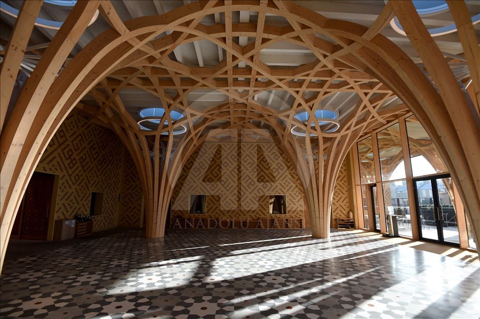 В Кембридже построили мечеть из экологически чистых материалов
