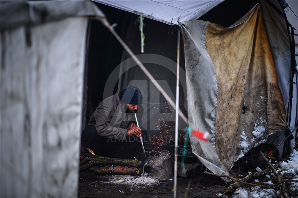 Minuse u kampu na Vučjaku dočekali i mališani: Mi ovdje umiremo, EU otvori nam vrata 