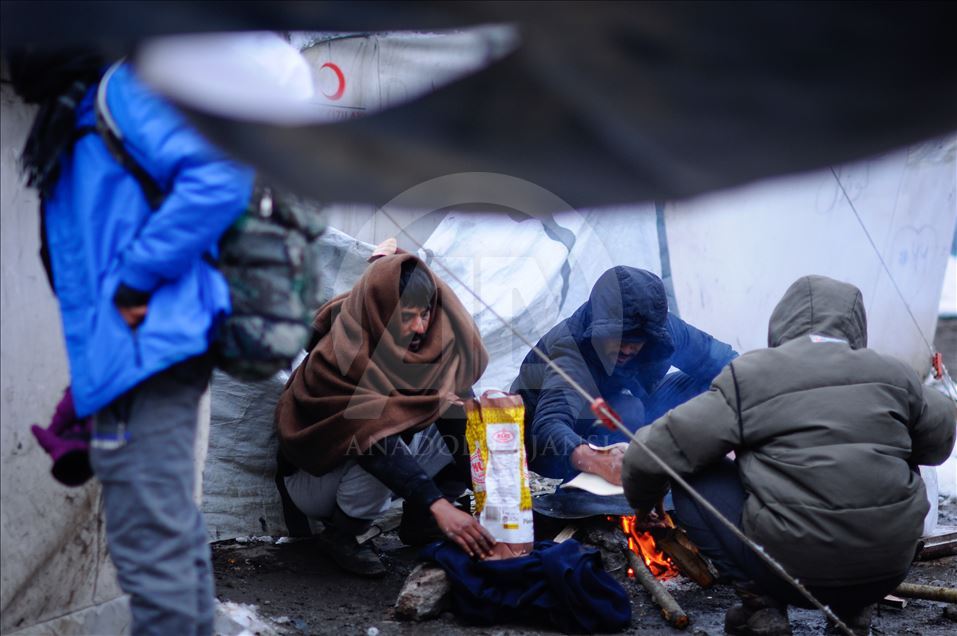 Migrants: Froid glacial et conditions extrêmes, une lutte de survie aux portes de l’UE

