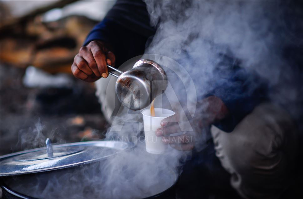 Temperaturat e ulëta vështirësojnë gjendjen e refugjatëve në kufijtë evropianë